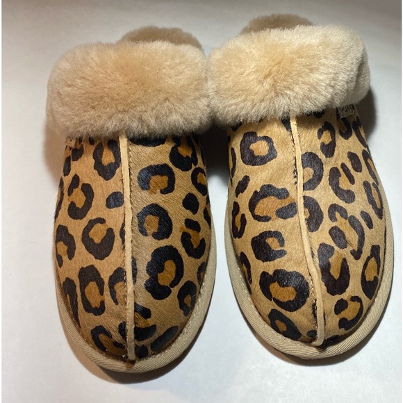 ***NWOT***UGGS Leopard Slippers - Picture 2 of 9